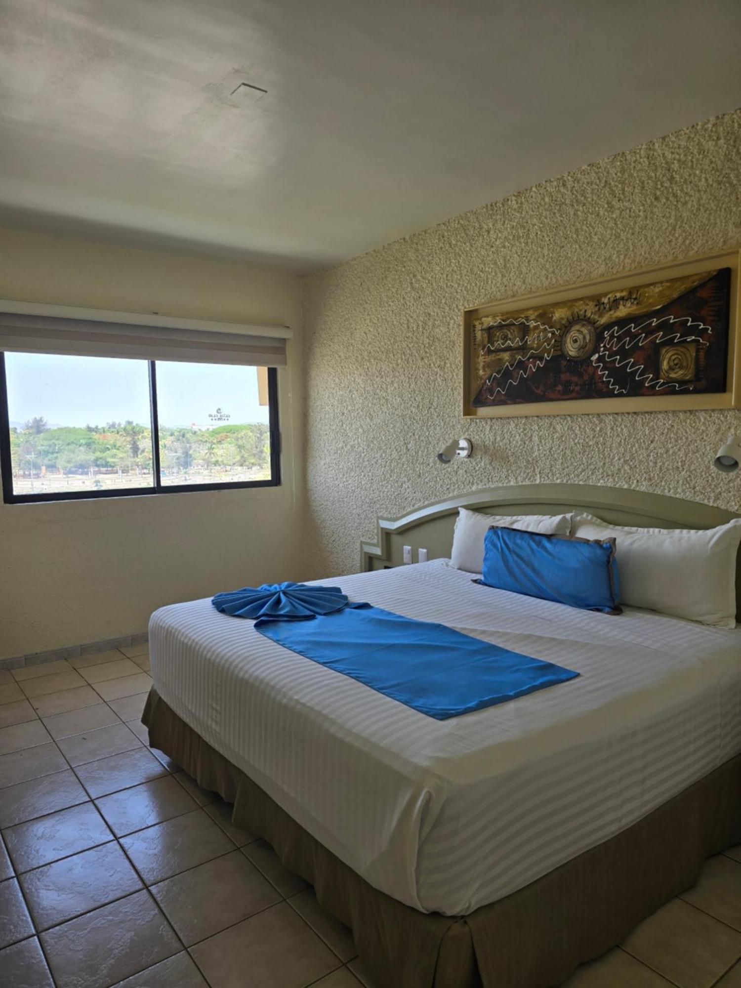 Olas Altas Inn Hotel & Spa Mazatlan Room photo